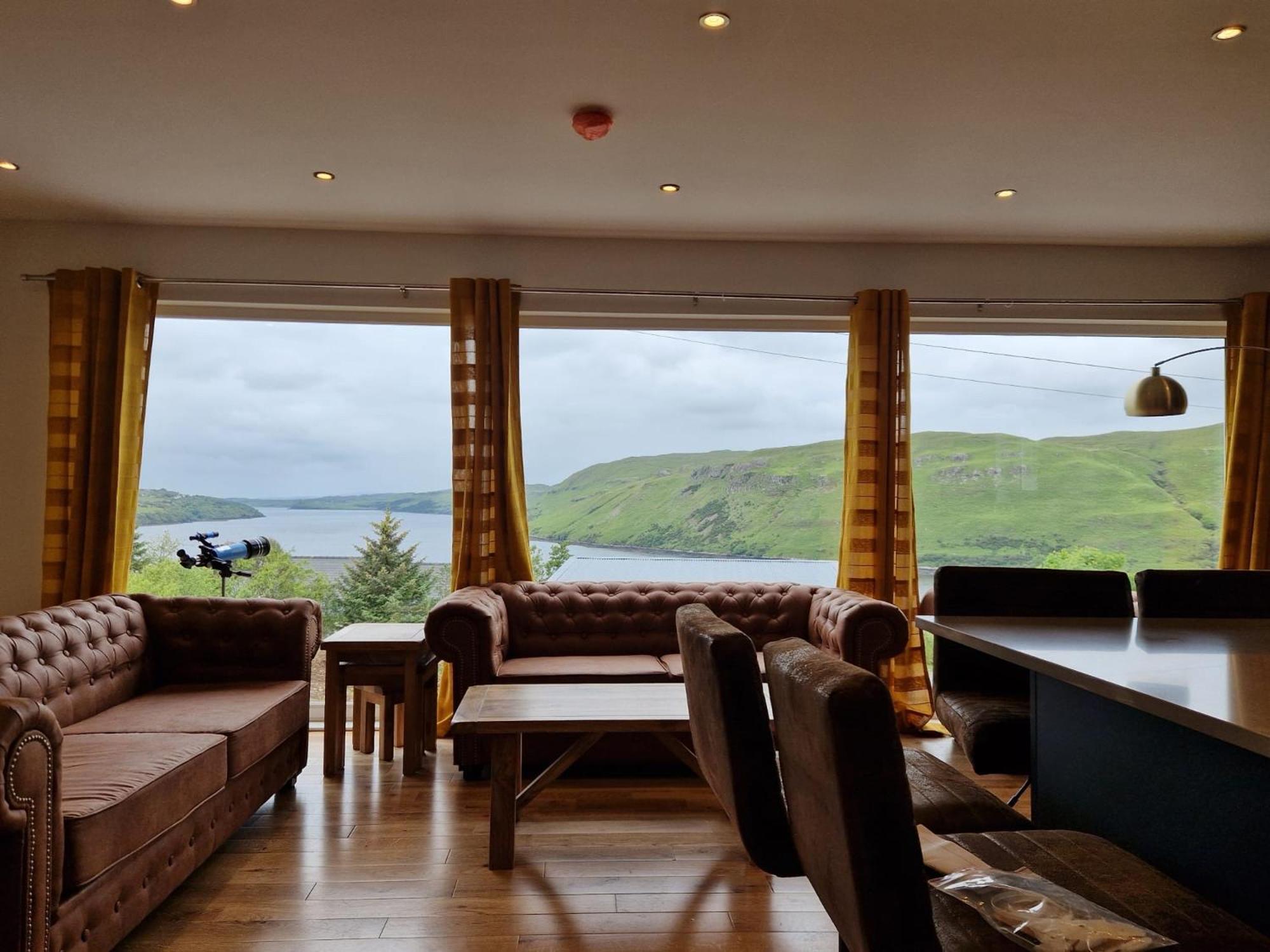 Luxury Cottage With Stunning Views By Fairy Pools 4 Carbost  Exteriér fotografie