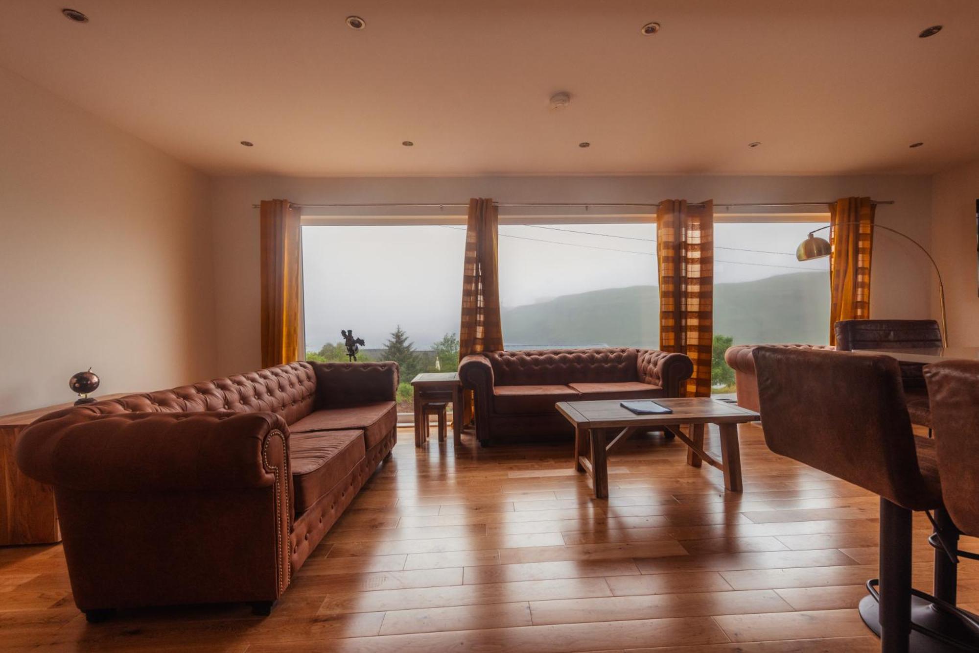 Luxury Cottage With Stunning Views By Fairy Pools 4 Carbost  Exteriér fotografie