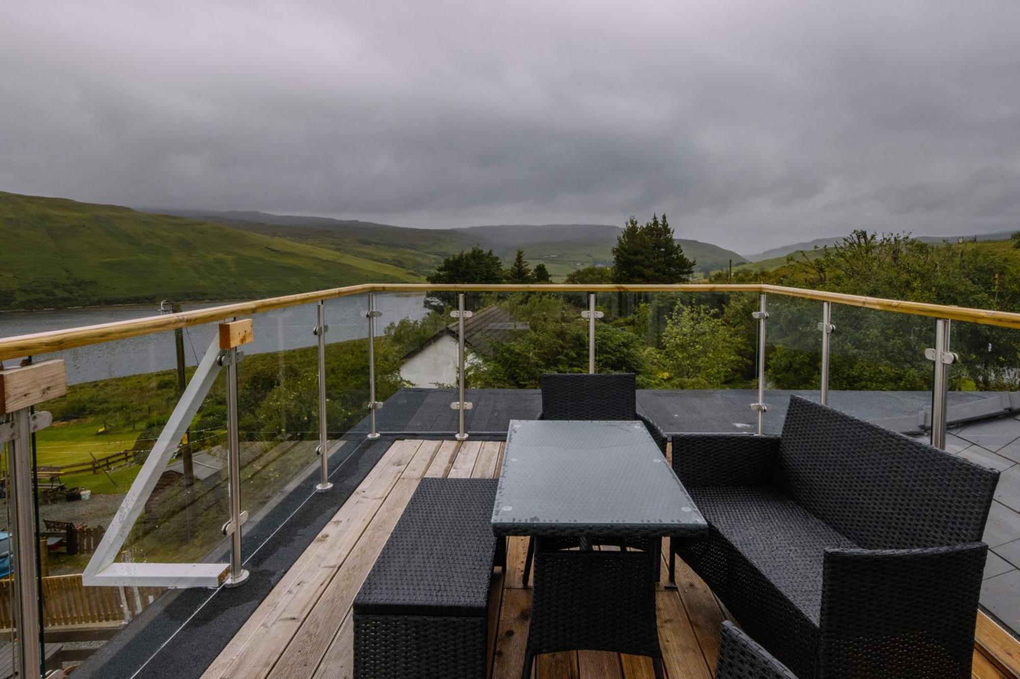Luxury Cottage With Stunning Views By Fairy Pools 4 Carbost  Exteriér fotografie