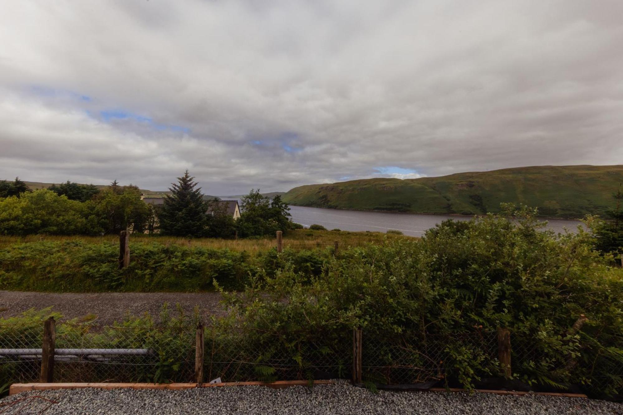 Luxury Cottage With Stunning Views By Fairy Pools 4 Carbost  Exteriér fotografie